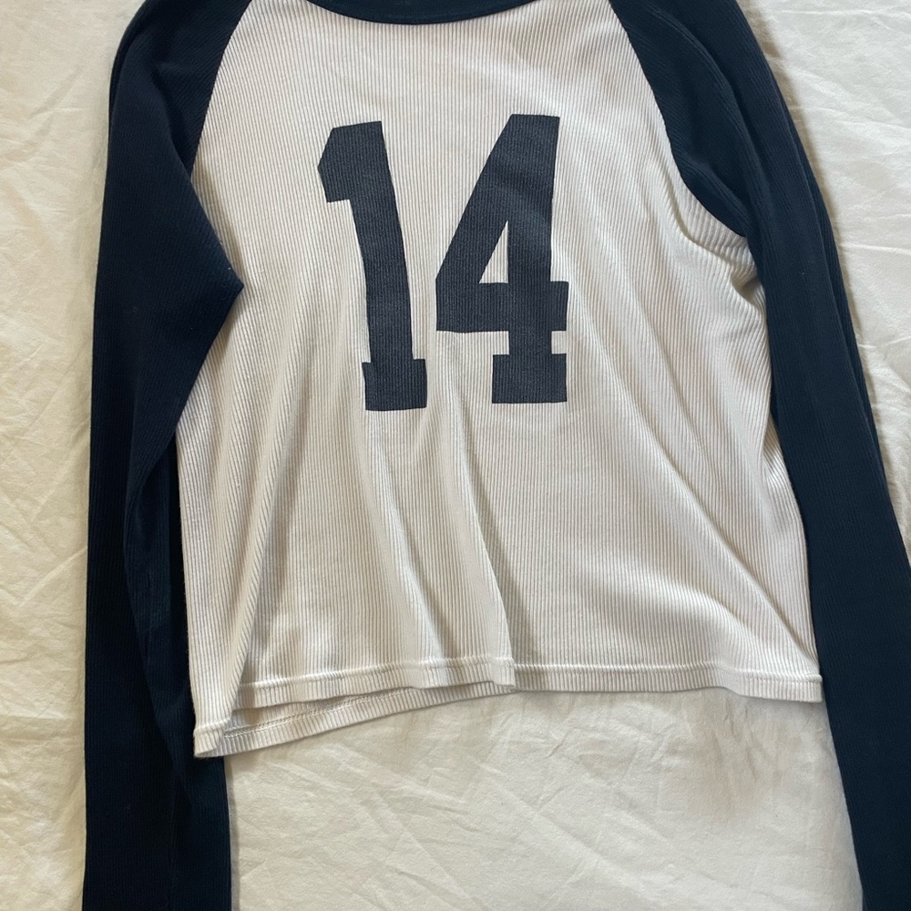 Brandy Melville Navy and White Raglan Top